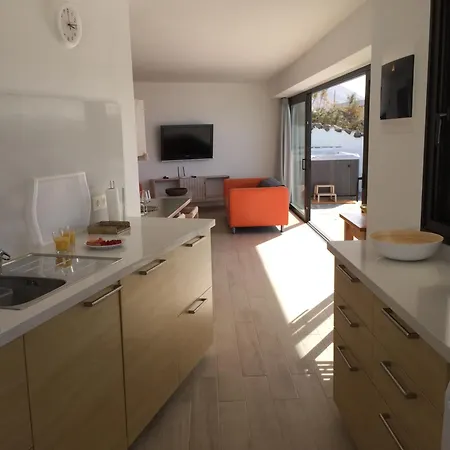 Daidas House - With Hot Whirlpool In * 法马拉