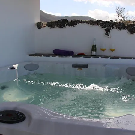 Daidas House With Hot Whirlpool In Villa *