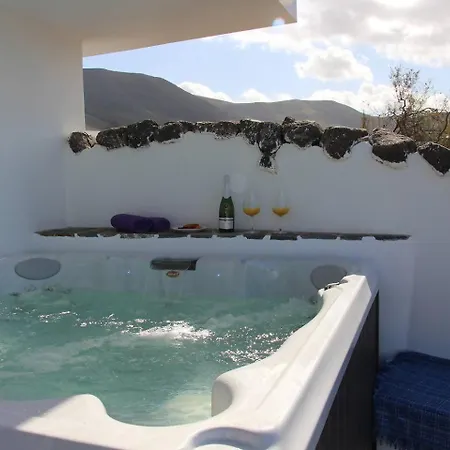 Villa Daidas House - With Hot Whirlpool In *