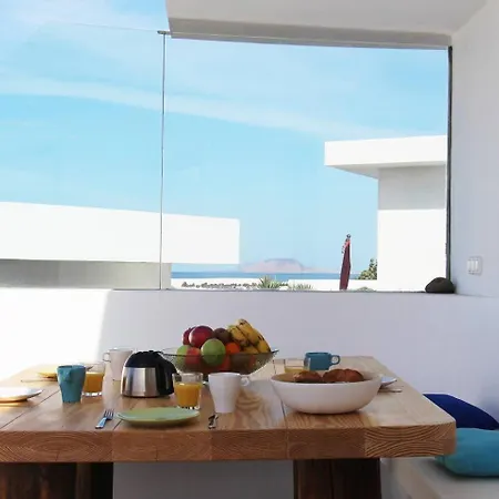 Daidas House - With Hot Whirlpool In * Famara