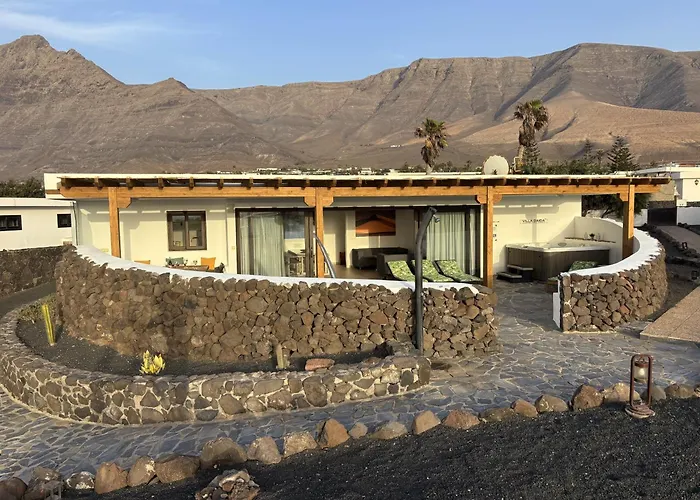 Daida's House - With Hot Whirlpool In Willa Famara