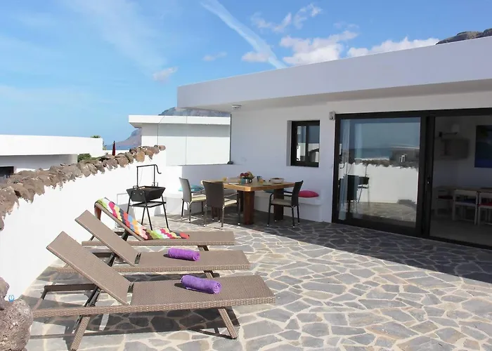 Daida's House - With Hot Whirlpool In Willa Famara